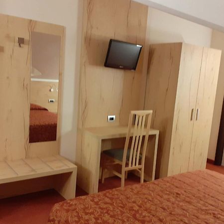 Hotel Des Alpes Castione della Presolana Eksteriør bilde