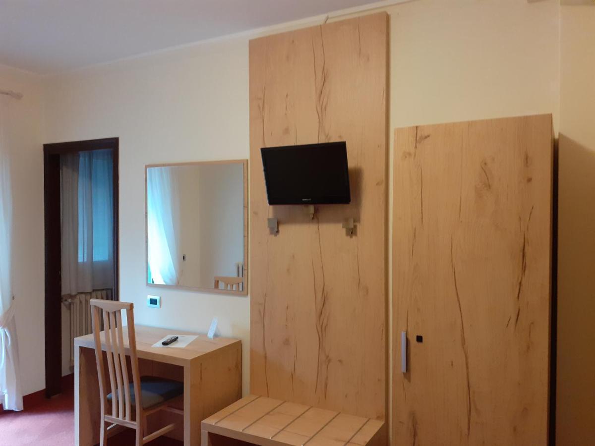 Hotel Des Alpes Castione della Presolana Eksteriør bilde