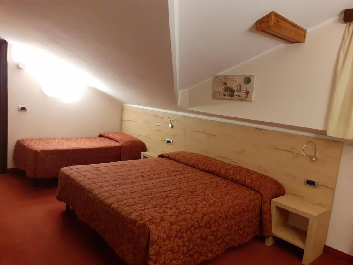 Hotel Des Alpes Castione della Presolana Eksteriør bilde
