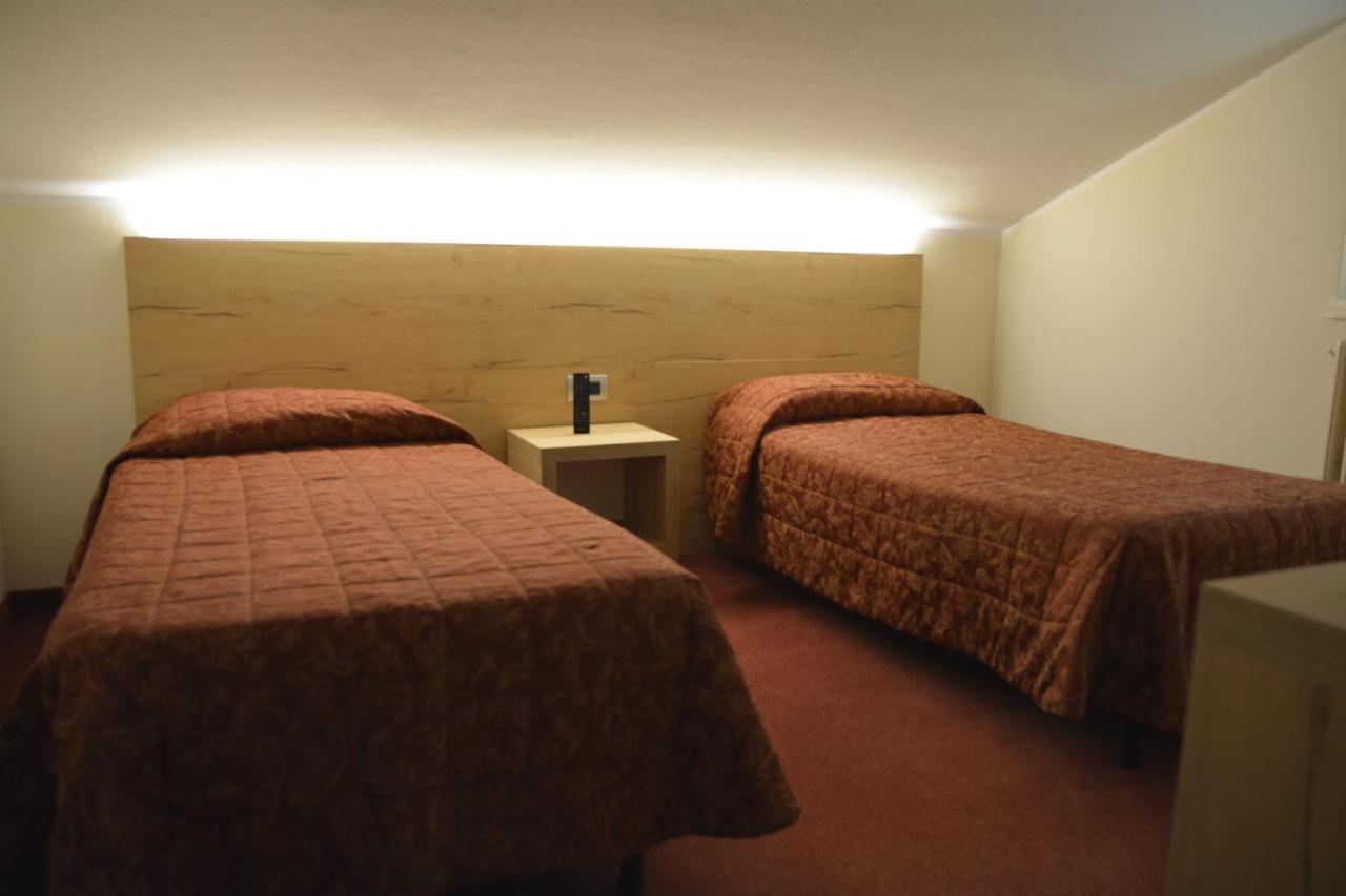 Hotel Des Alpes Castione della Presolana Eksteriør bilde