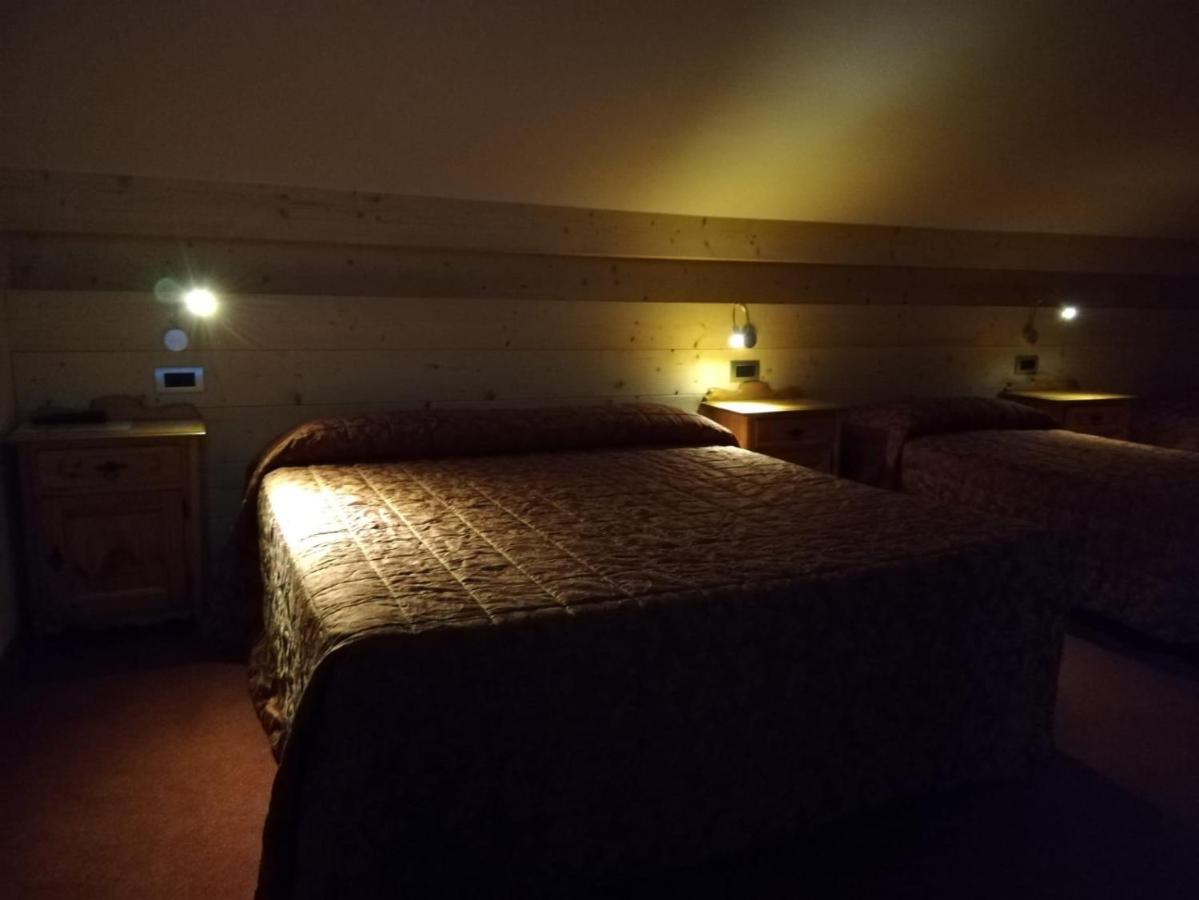 Hotel Des Alpes Castione della Presolana Eksteriør bilde