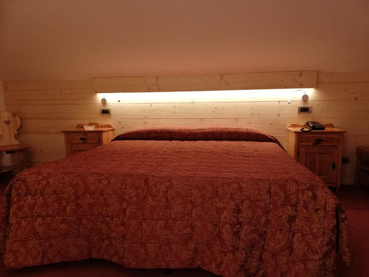 Hotel Des Alpes Castione della Presolana Eksteriør bilde