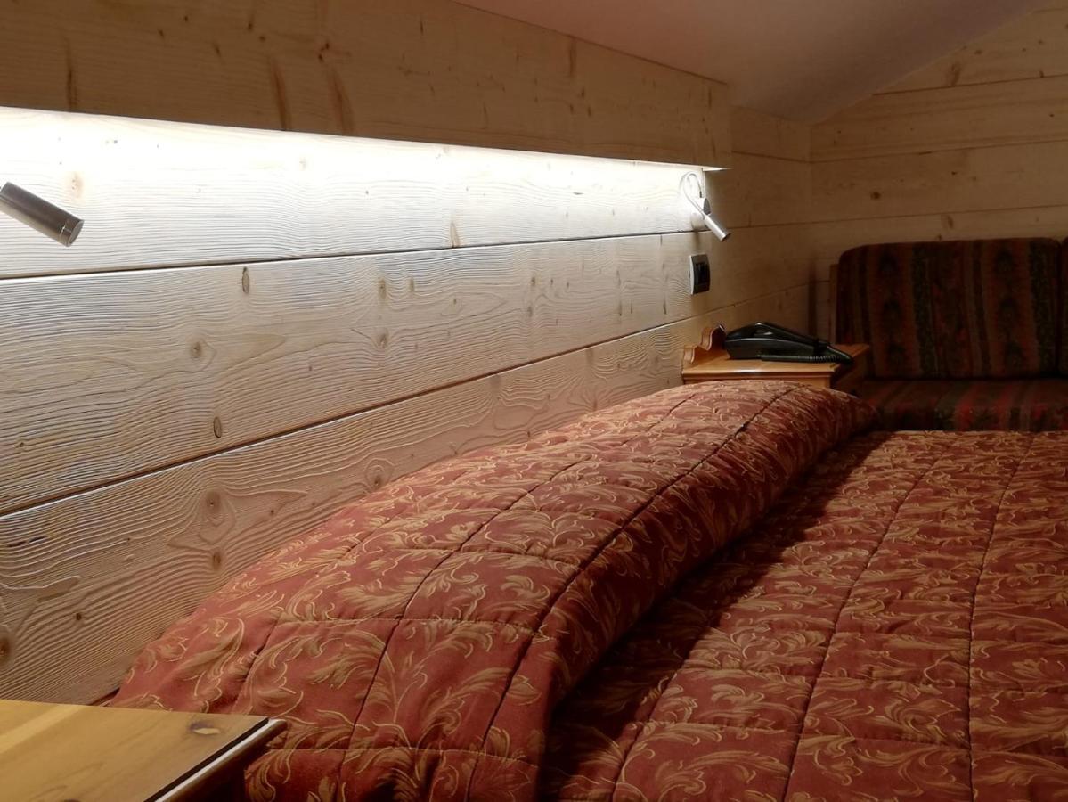 Hotel Des Alpes Castione della Presolana Eksteriør bilde